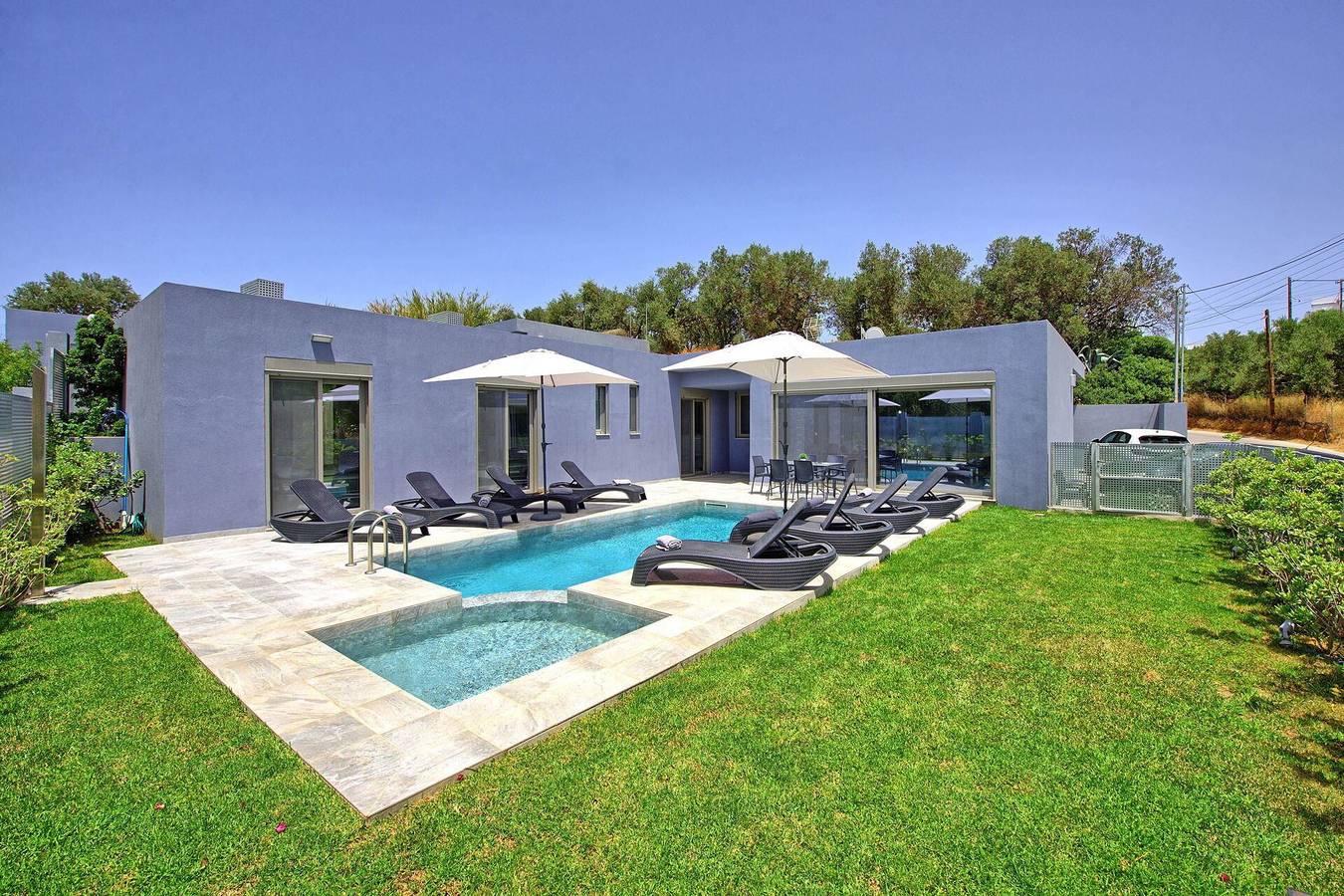 Villa for 10 personer med badebasseng in Agia Marina, Chaniaregionen