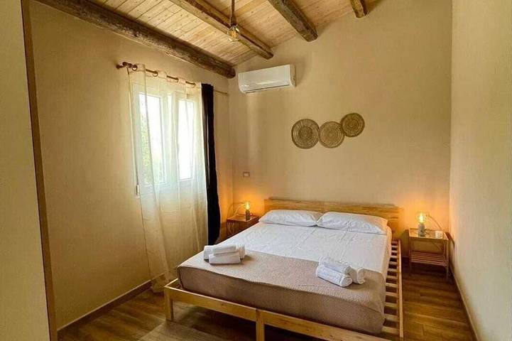 Charming 2-bedroom country house in marvelous Avola with AC, WiFi in Avola, Syracuse Province