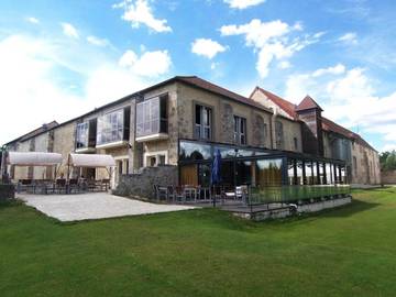 Hôtel pour 2 personnes, avec jardin et terrasse à Lésigny