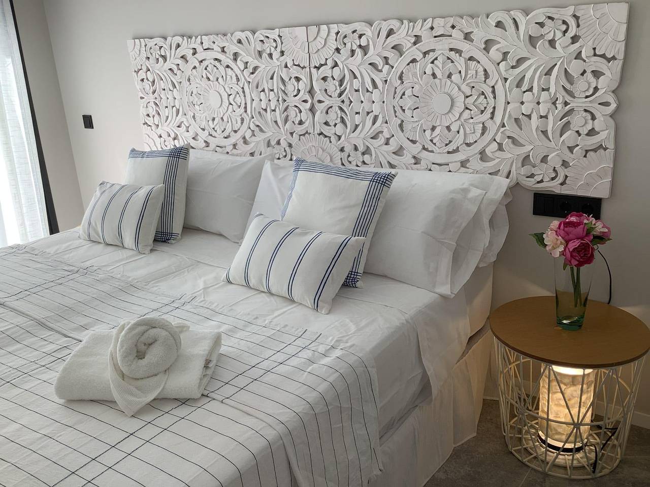 Entire holiday apartment, Talamanca Paradise - Private Pool, Free Parking in Cap Martinet, Santa Eulària des Riu