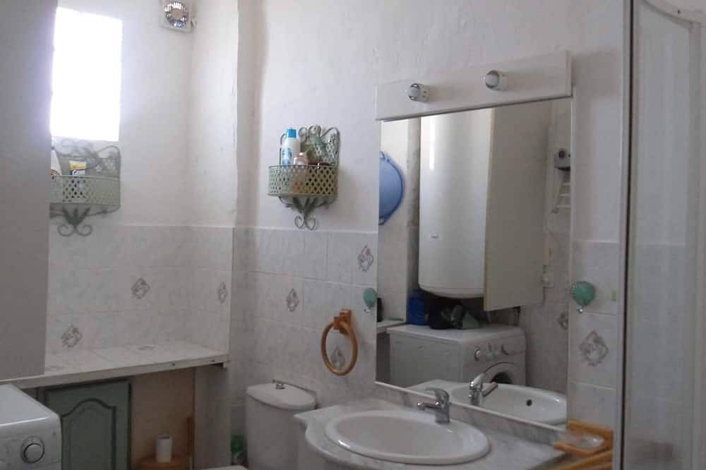 Appartement entier, 3 pieces dans maison de village  Calenzana Corse 2 chambres ,1 Sdb  4 personnes in Calenzana, Région de Calvi