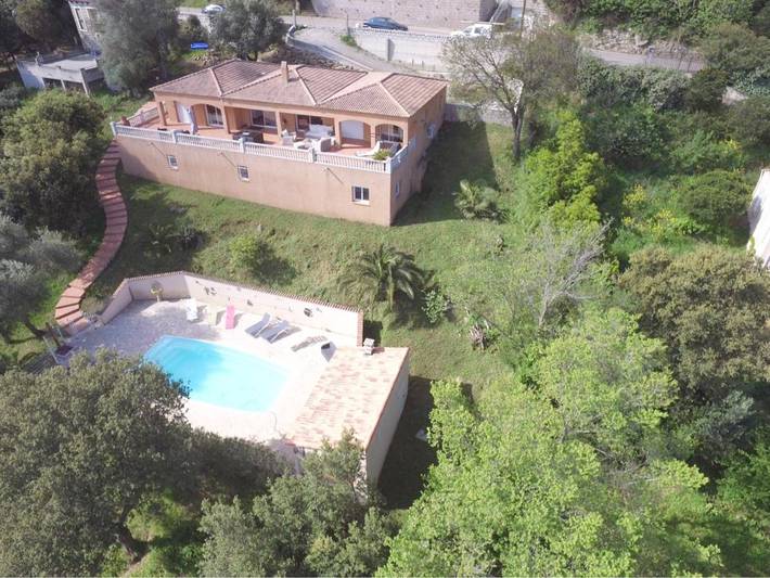 Location de vacances pour 2 personnes, avec vue ainsi que piscine et jardin à Belvédère-Campomoro - 2