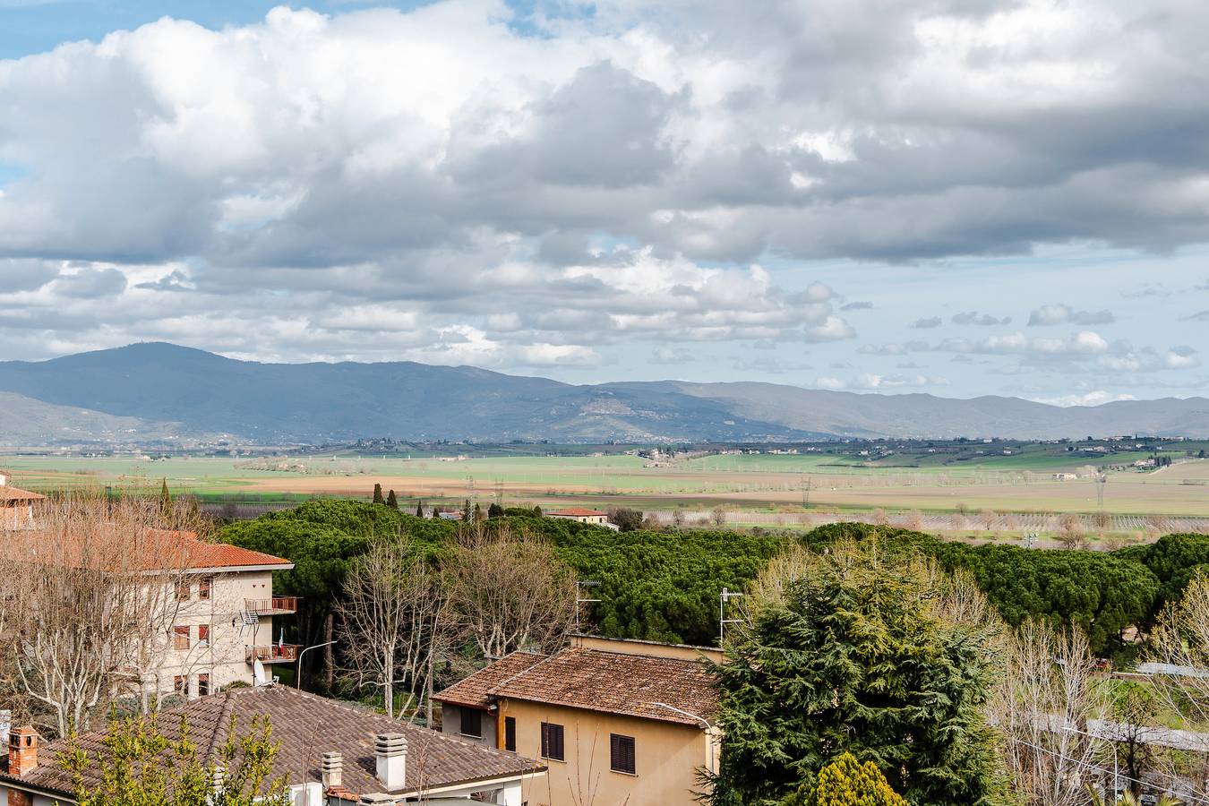 Ganze Wohnung, Ferienwohnung 'Beb Pulcino Nero' mit Bergblick, Gemeinschaftsterrasse und Wi-Fi in Foiano della Chiana, Arezzo Provinz