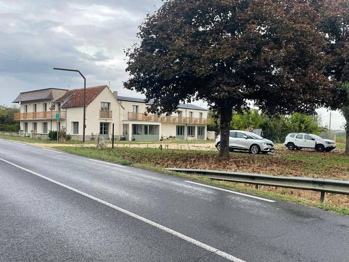 Gîte pour 2 personnes, avec Balcon et Terrasse ainsi que Jardin et Vue à Bridoré