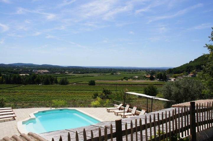Chambre d’hôte pour 4 personnes, avec piscine et jardin