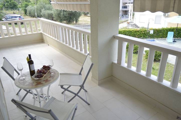 Ferienwohnung für 4 Personen, mit Balkon/Terrasse an der Makarska Riviera
