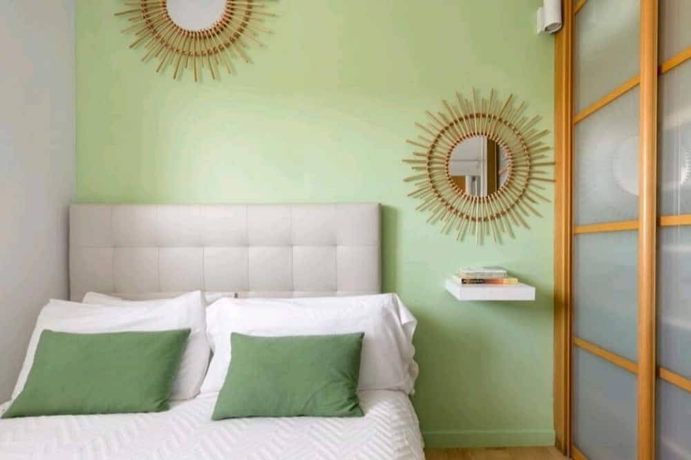 Beach Apartment Stunning See Views in Montgat, Costa del Maresme