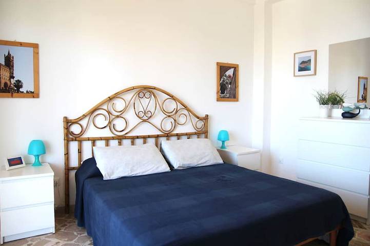 Villa für 7 Personen, mit Balkon und Garten in Palermo - 3