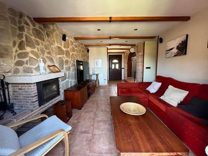 Apartamento para 6 personas, con Balcón y Terraza además de Jardín y Vistas en Oia (Pontevedra)