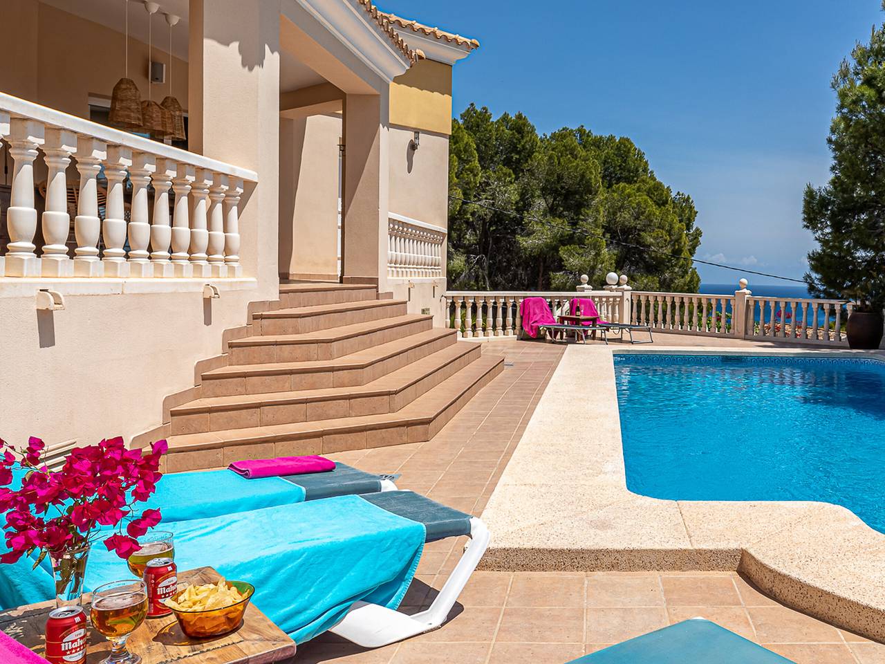 Villa spacieuse avec piscine privée, jardin, 4 ch, proche plage à Altea in Platja L'Olla, Altea