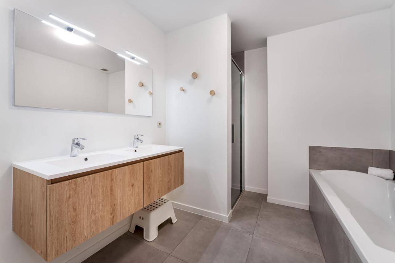 Geheel appartement, Espresso Duplex app aan zee met terras & parking in Wenduine, De Haan