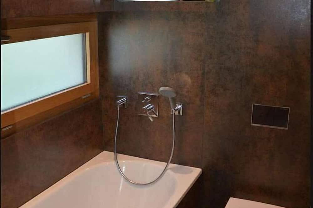 Ganze Wohnung, Ferien Falera, 3.5 Zimmer-Ferienwohnung für 4 Pers in Falera, Flims Laax Falera