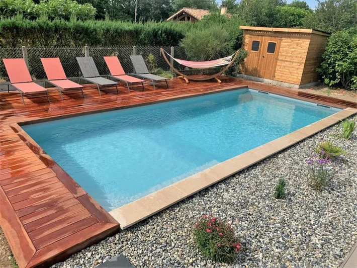 Chalet para 8 personas, con terraza y piscina - 1