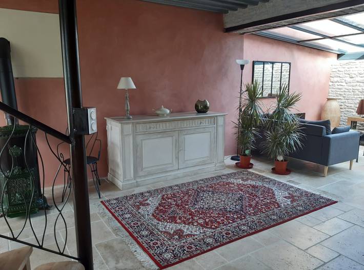 Gîte pour 4 personnes, avec terrasse et jardin