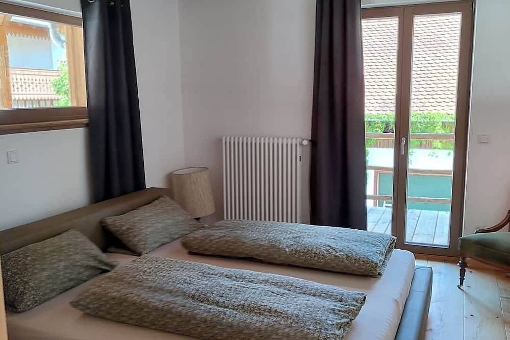 Ganze Wohnung, Gemütliche, ruhige Ferienwohnung nahe des Freizeitpark Monte Kaolino in Hirschau, Ostbayern