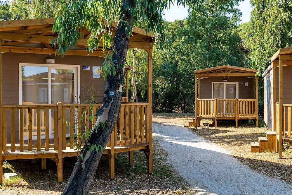 Mobilehome with pool and restaurant in Rome, Rome Province