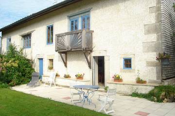 Gîte pour 8 personnes, avec balcon et jardin dans Lac des Rousses