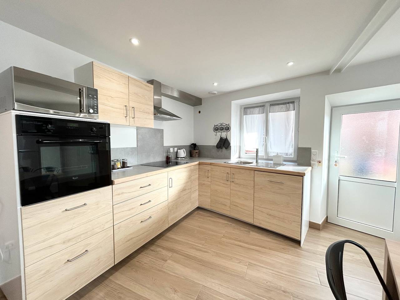 Holiday Home 'La Source Du Bonheur' with Mountain View, Wi-Fi and Air Conditioning in Saint-Pierre-d'Albigny, Chambéry region
