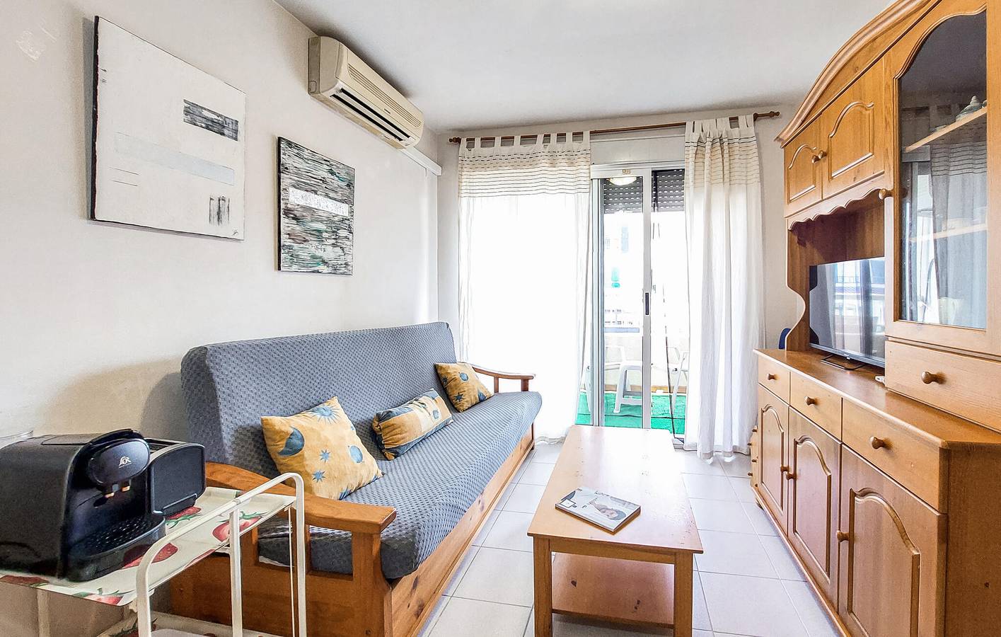 Apartamento vacacional entero, Apartamento en primera línea de playa con aire acondicionado, terraza y aparcamiento in Canet de Berenguer, Costa de Valencia