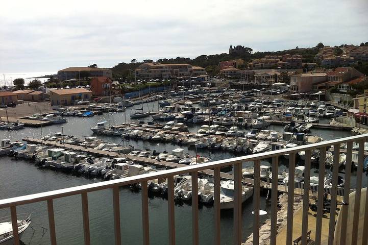 Appartement entier, Studio Vue Mer Epoustouflante in Sausset-les-Pins, Côte méditerranéenne (France)