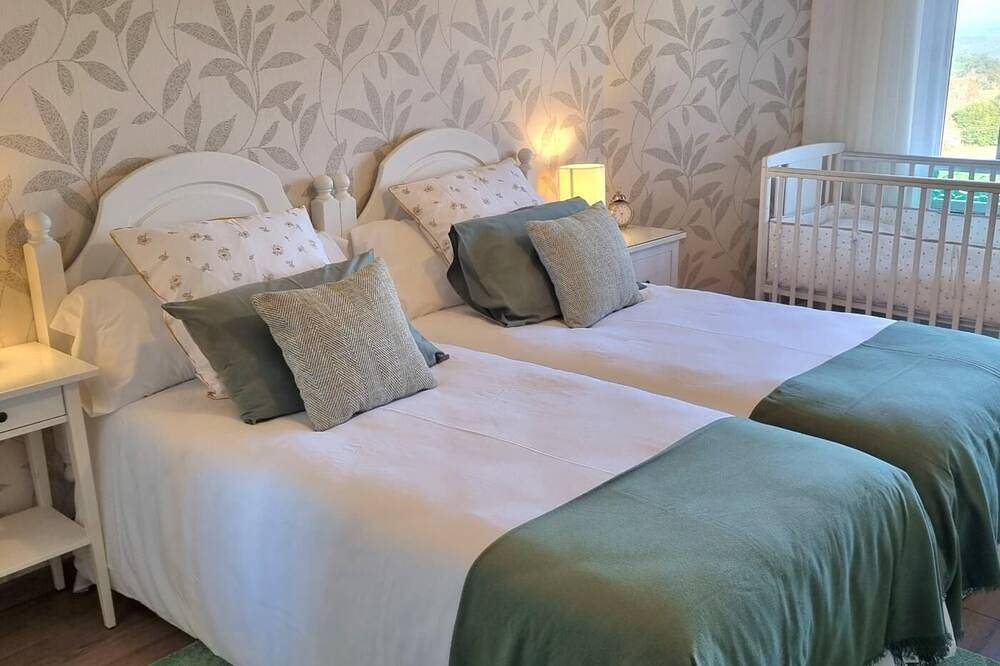 Apartamento entero, Piso 4 Adeinés Viviendas uso turístico in La Estrada, Provincia de Pontevedra