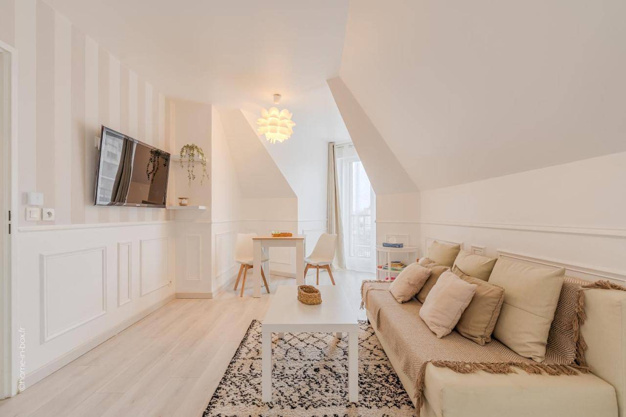 Appartement entier, Appartement Moderne, Parking Gratuit, 15min Disney in Meaux, Seine-et-Marne
