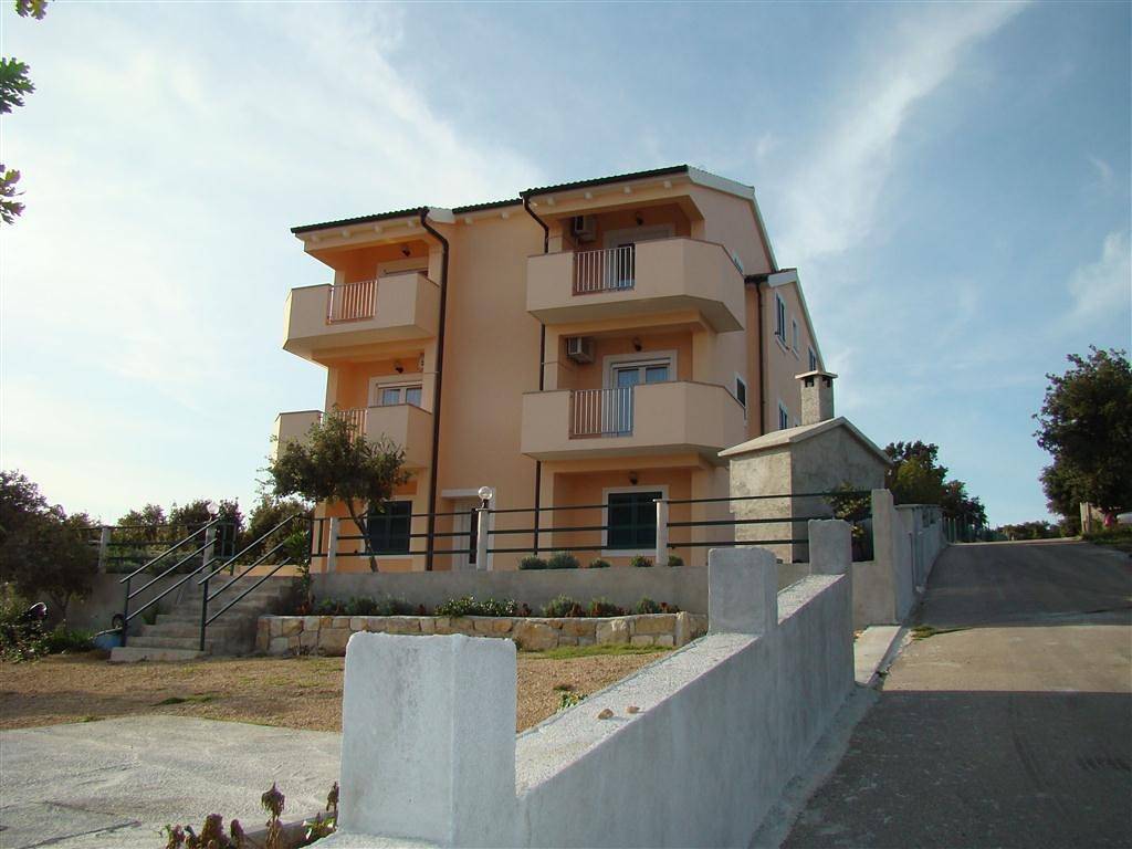 Entire apartment, Two bedroom apartment with terrace and sea view Posedarje, Novigrad A-6162-b in Novigradsko More, Zadar