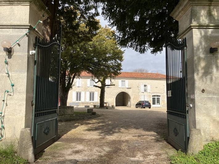 Chambre d’hôte pour 4 personnes, avec piscine et jardin - 1