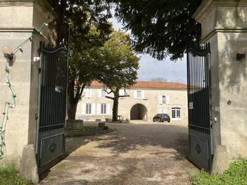Chambre d’hôte pour 2 personnes, avec piscine et jardin en Charente