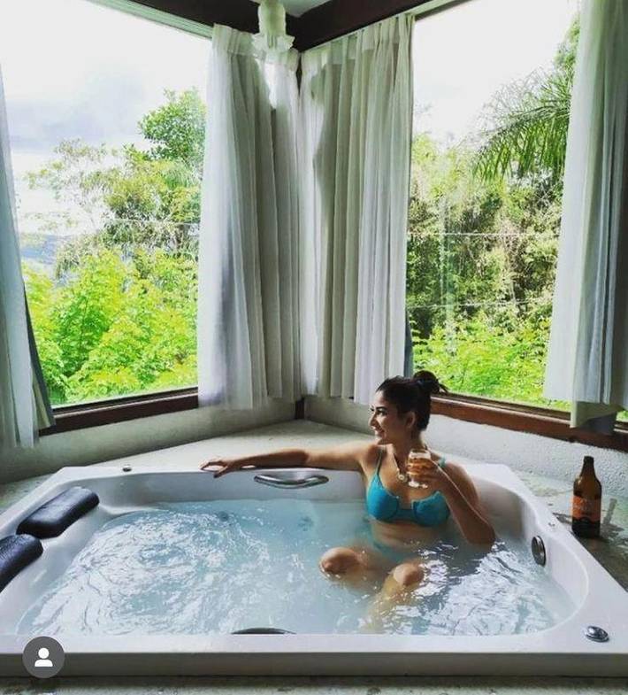 Pousadas para 3 pessoas, com vista e jardim e ainda piscina and sauna, com animais de estimação em Nova Lima