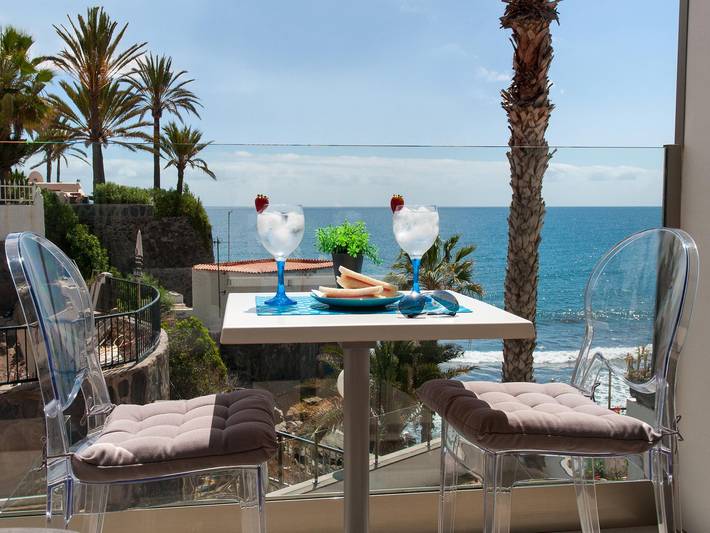 Ferienhaus für 4 Personen, mit Terrasse und Pool in Playa del Águila