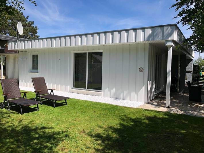 Ferienhaus für 4 Personen, mit Terrasse und Garten in Bockholm