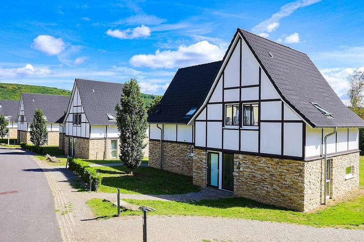 Villa für 6 Personen, mit Terrasse