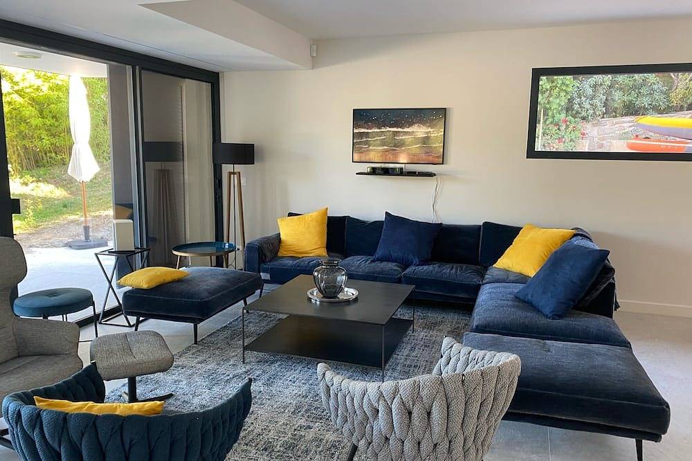 Villa/Piscine Port du Niel, 10 adultes, 6 enfants/ Congés, Télétravail, Réunions in La Madrague, Hyeres