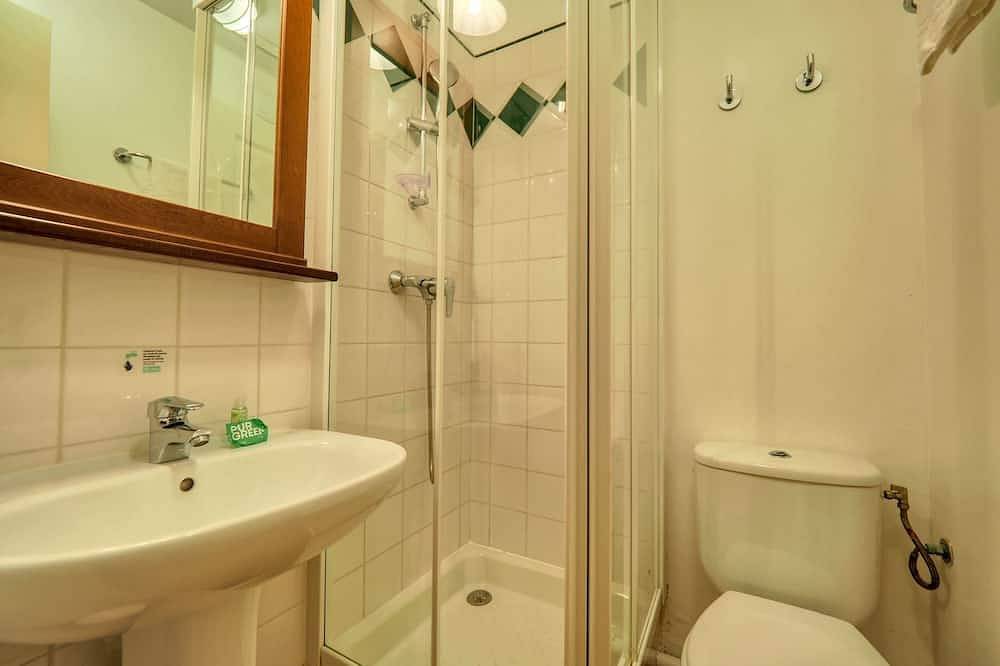 Entire apartment, Ppt Avec 2 Chmbr+piscine+terrasse+prkng+wifi+golf in Ciboure, Bayonne region