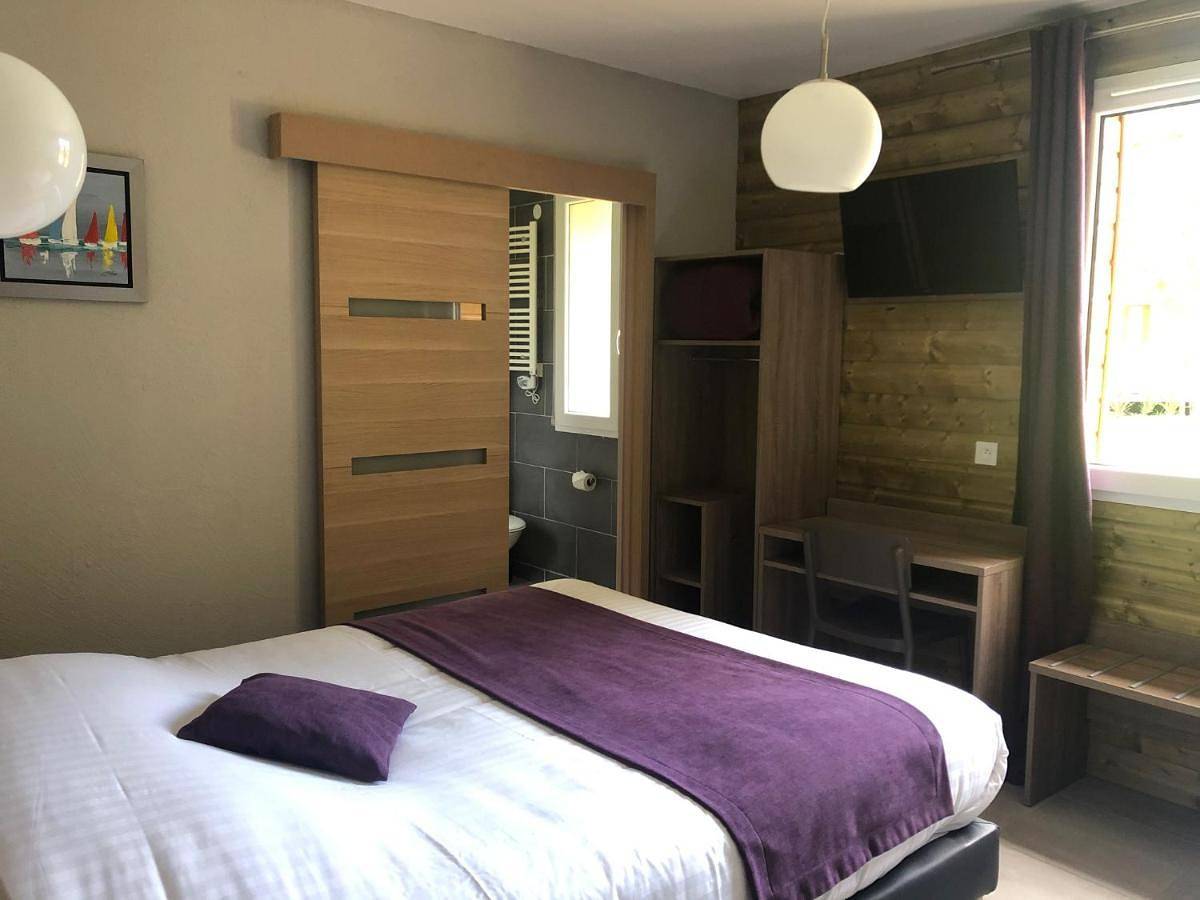 Double Room in Bardouville, Région de Rouen