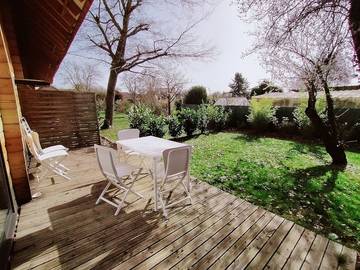Gîte pour 6 personnes, avec terrasse et jardin à Géraudot