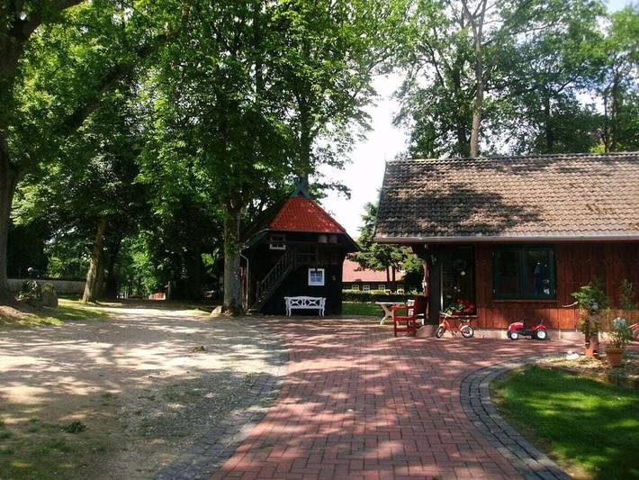 Ferienhaus für 4 Personen, mit Terrasse und Garten sowie Pool