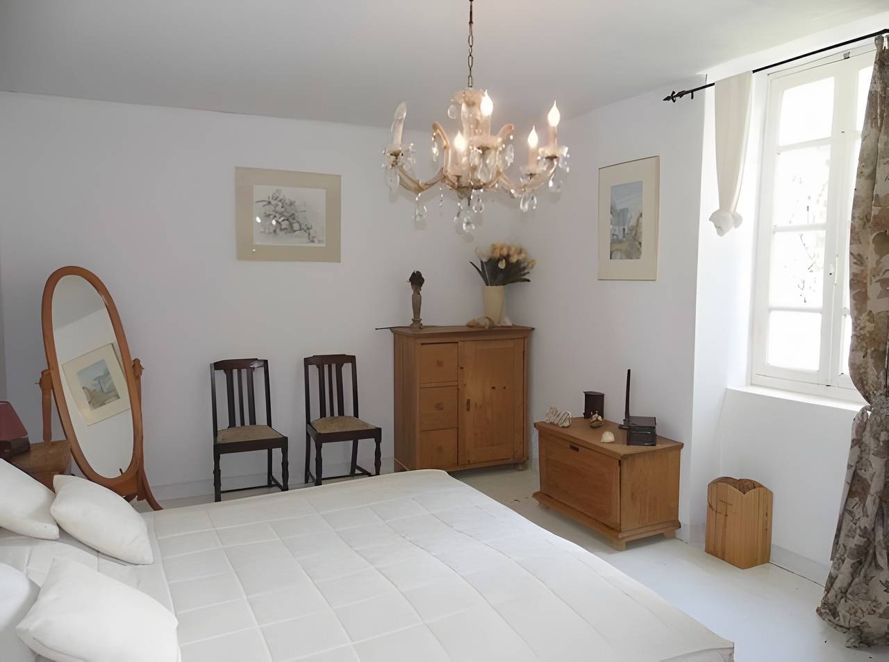 Gîte « Sous Los Dos Árboles »: Vista a la Montaña, Piscina Privada y Wi-Fi in Castelmary, Aveyron (desambiguación)