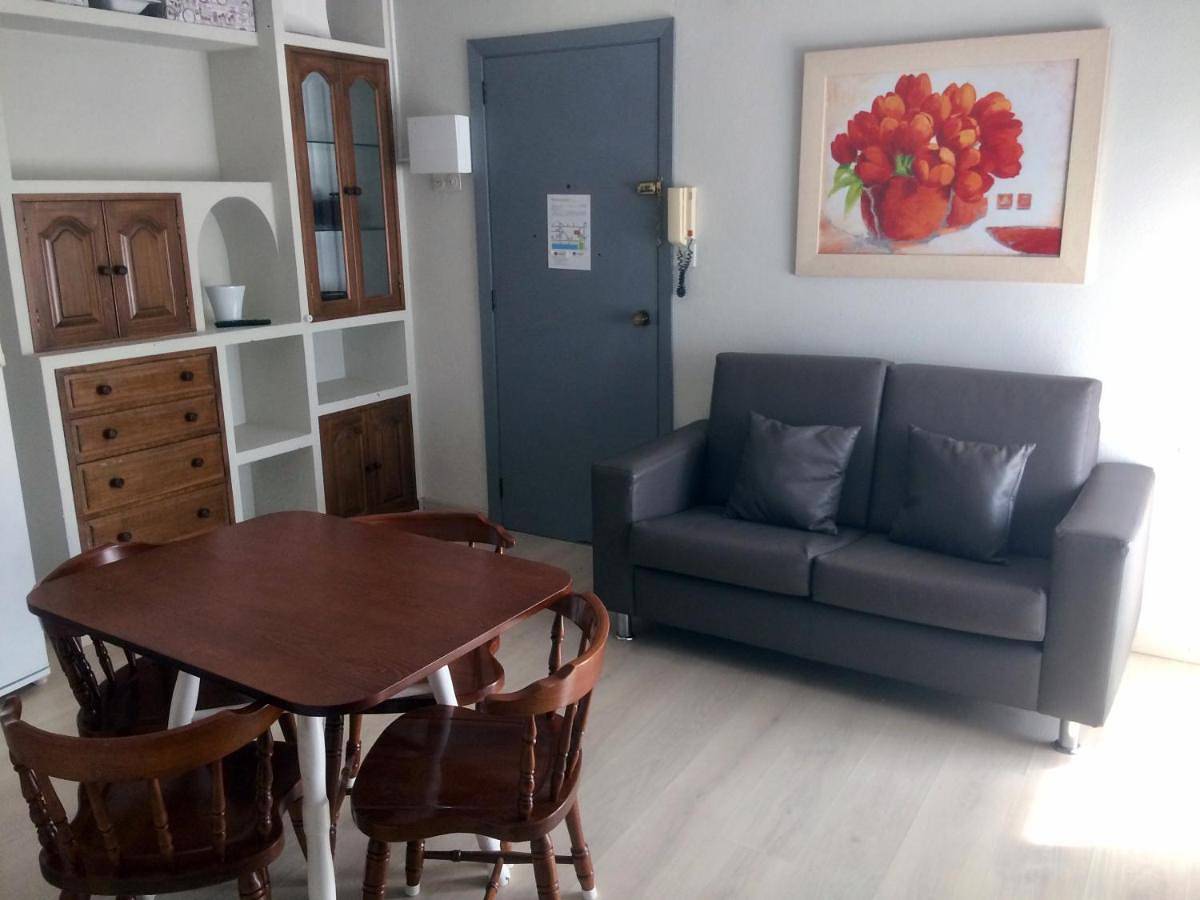 Apartamento inteiro, Apartamentos Angelito Playa América in Praia América, Nigrán