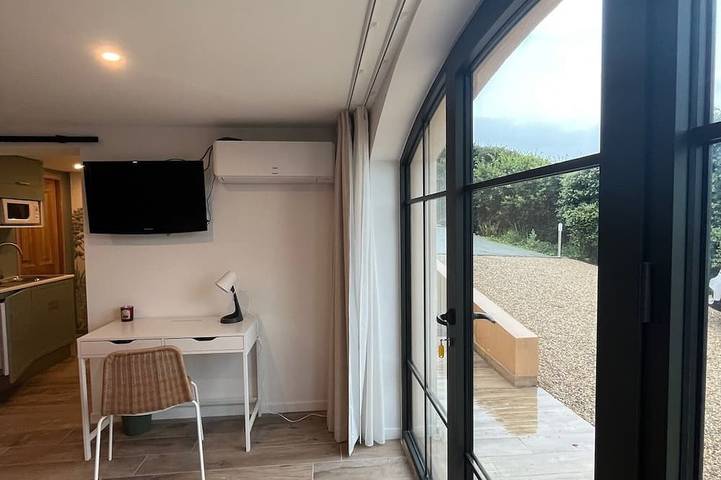 Entire apartment, Studio in Seguret. Lisanathis in Séguret, Vaucluse