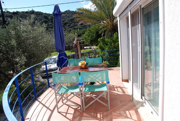 Location de vacances pour 8 personnes, avec jardin ainsi que balcon et vue à Agios Nikolaos - 2