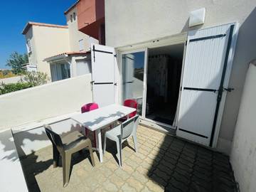 Gîte pour 4 personnes, avec jardin dans Plage de La Roquille
