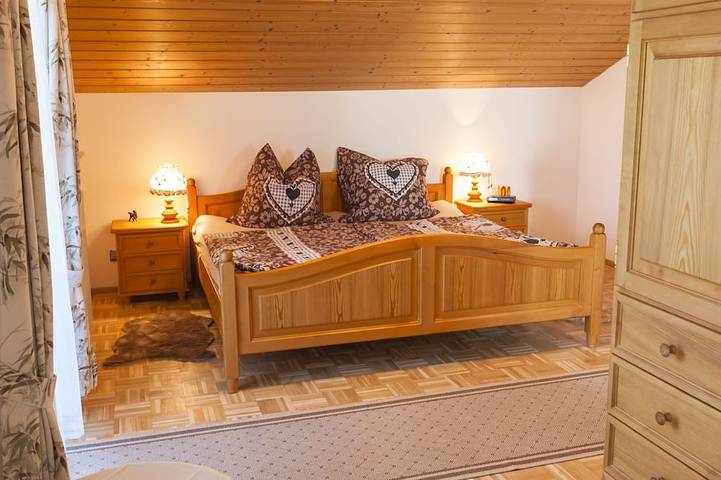 Ganze Wohnung, Ferienwohnung \"Wendelsteinblick\" zwischen Stadt, Seen & Bergen in Glonn, Oberbayern