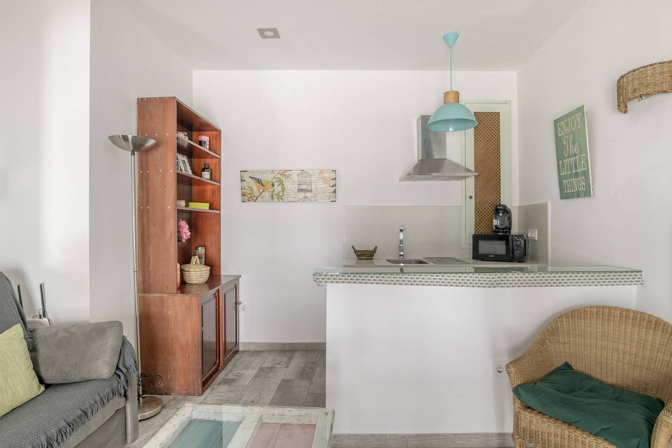 Ganze Wohnung, Moderne Ferienwohnung "Girasol" in bester Lage mit Klimaanlage und Terrasse in Vejer de la Frontera, Costa de la Luz