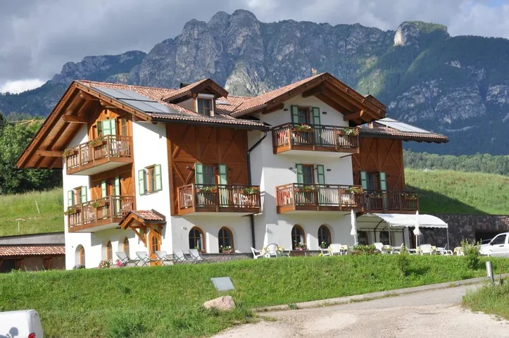 Privatzimmer für 2 Personen, mit Sauna und Pool sowie Ausblick und Garten - 1