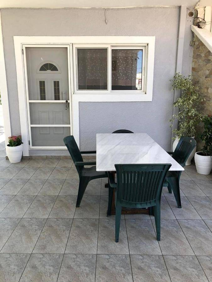 Ferienwohnung für 4 Personen, mit Terrasse und Garten in Faliraki - 3