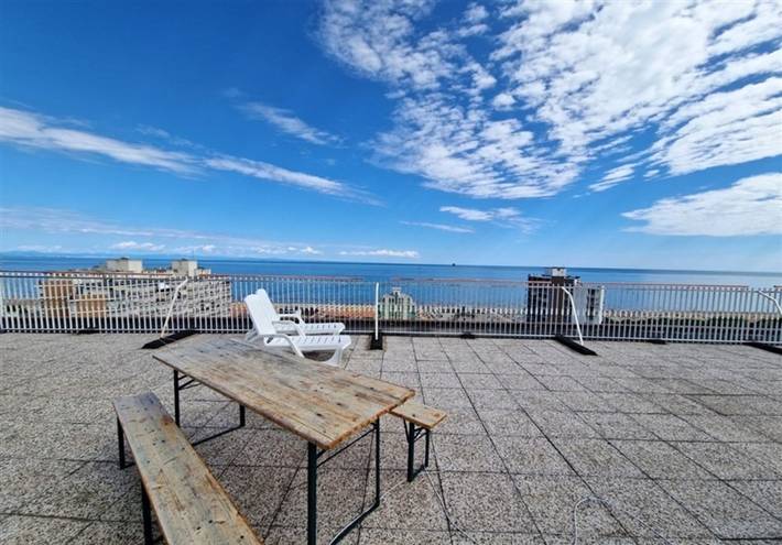Studio für 2 Personen, mit Seeblick und Balkon/Terrasse sowie Meerblick und Ausblick in Lignano Sabbiadoro