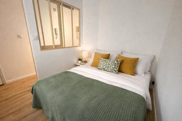 Gîte pour 4 personnes, avec terrasse dans Plage Fabron Bambou Nice