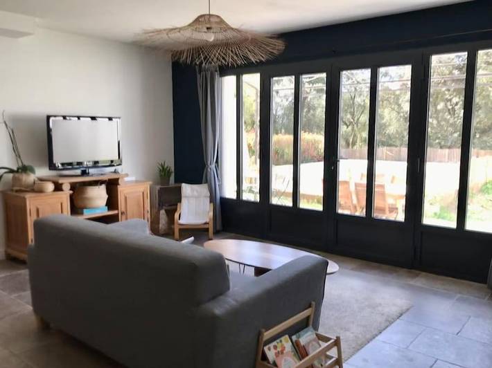 Location de vacances pour 6 personnes, avec jardin ainsi que piscine et vue à Sardan - 3